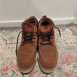 Clarks Barnes Mid Boot